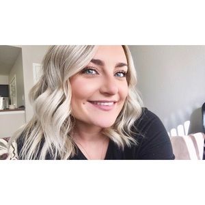 Meet your Posher, Hailey